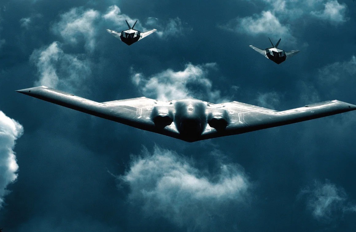 Máy bay ném bom chiến lược B-2 được ví như những bóng ma trên bầu trời. Ảnh: USAF Máy bay ném bom chiến lược B-2 được ví như những bóng ma trên bầu trời. Ảnh: USAF