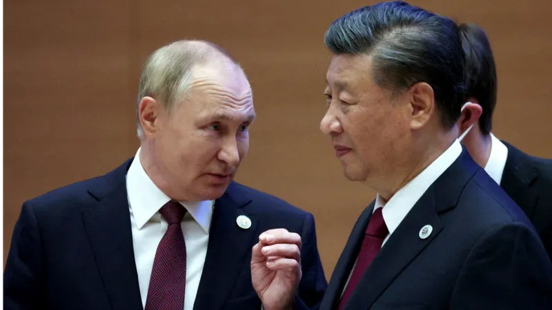 Ông Putin và ông Tập trong một sự kiện. Ảnh: Reuters