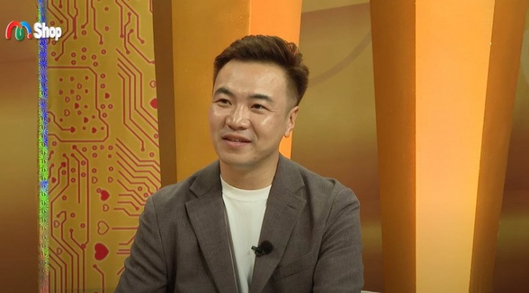 Sangwon sẵn sàng từ bỏ mọi thứ, về Việt Nam "sống vì tình yêu". Ảnh cắt từ clip Vợ chồng son