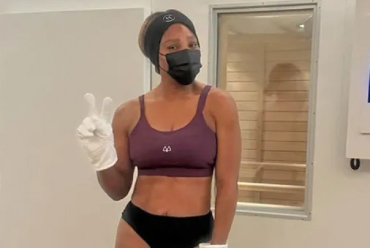 Serena nhìn cứ ngỡ Sharapova, vóc dáng như thiếu nữ