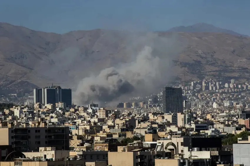 Thủ đô Tehran (Iran) vào ngày 18-6 sau cuộc không kích của Israel. Ảnh: THE NEW YORK TIMES