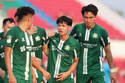 Vì sao Công Phượng nhường đá phạt đền cho đồng đội, không đua Vua phá lưới?