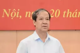 Thi tốt nghiệp THPT 2025: Bộ trưởng Nguyễn Kim Sơn yêu cầu ứng phó với tình huống mới