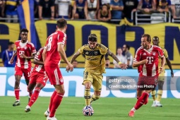 Kane - Olise cứu Bayern ở cuộc chiến với Boca Juniors, Nam Mỹ khiến châu Âu giật mình