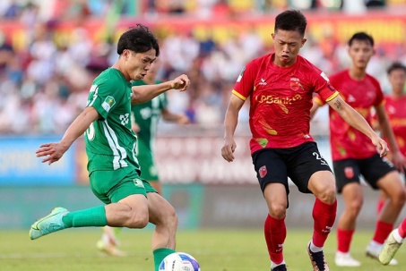 Công Phượng "nhảy múa", giúp Bình Phước giành vé tranh suất V-League