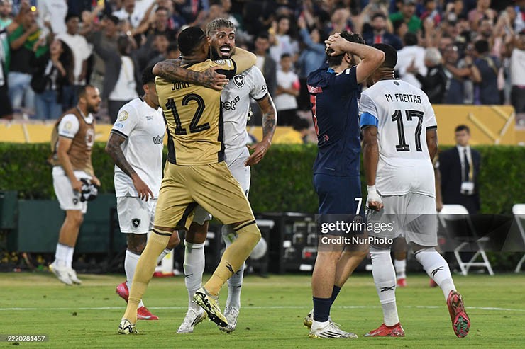 Botafogo đánh bại PSG gây sốc