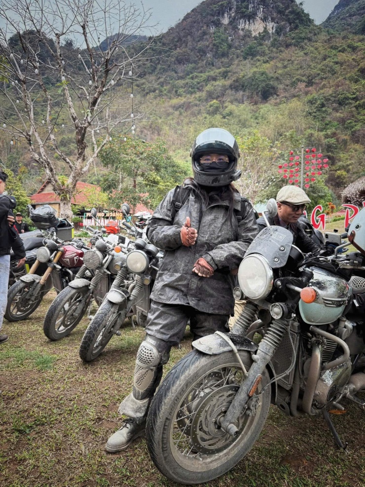 Khi quý bà chơi xe mô tô phân khối lớn - 3