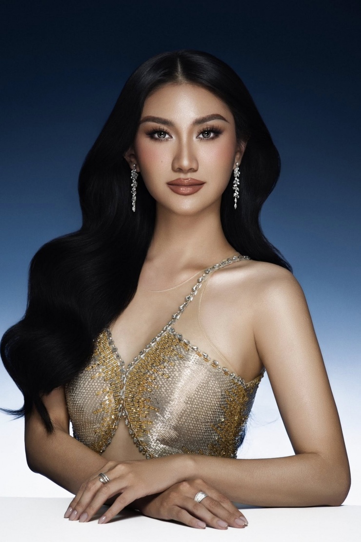 Trước đó, Phương Linh từng làm việc tại 1 trong 4 tập đoàn kiểm toán lớn nhất thế giới với vai trò chuyên viên kiểm toán CNTT.