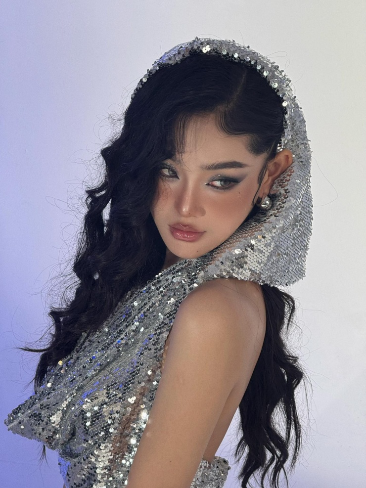 Nữ diễn viên đến từ Thanh Hoá ngoài đời được biết đến với phong cách sexy, từng bị gọi là tiểu tam đáng ghét nhất màn ảnh sau vai Anh Thu trong "Chúng ta của 8 năm sau".&nbsp;