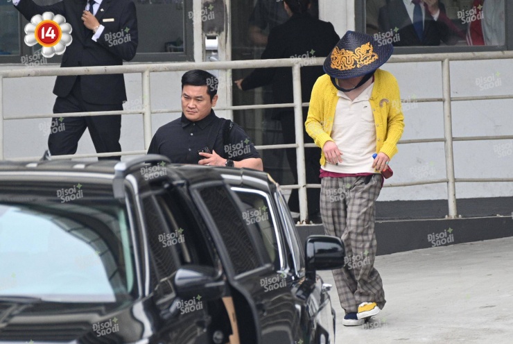 "Anh Long" G-Dragon đội nón lá che kín mặt, lên đường ra sân bay về Hàn Quốc! - 15