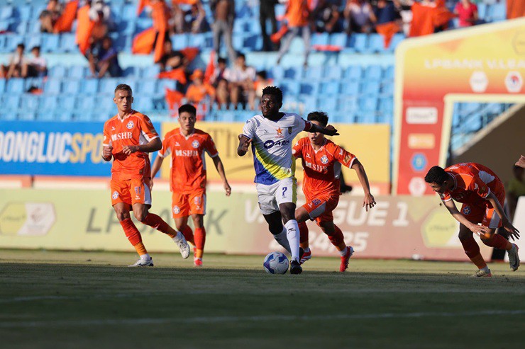 Trực tiếp bóng đá Đà Nẵng - SLNA: Không có penalty (V-League) (Hết giờ) - 2