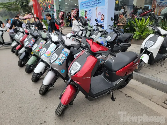 Thị trường xe máy Việt Nam tiếp đà tăng trưởng nhờ xe điện