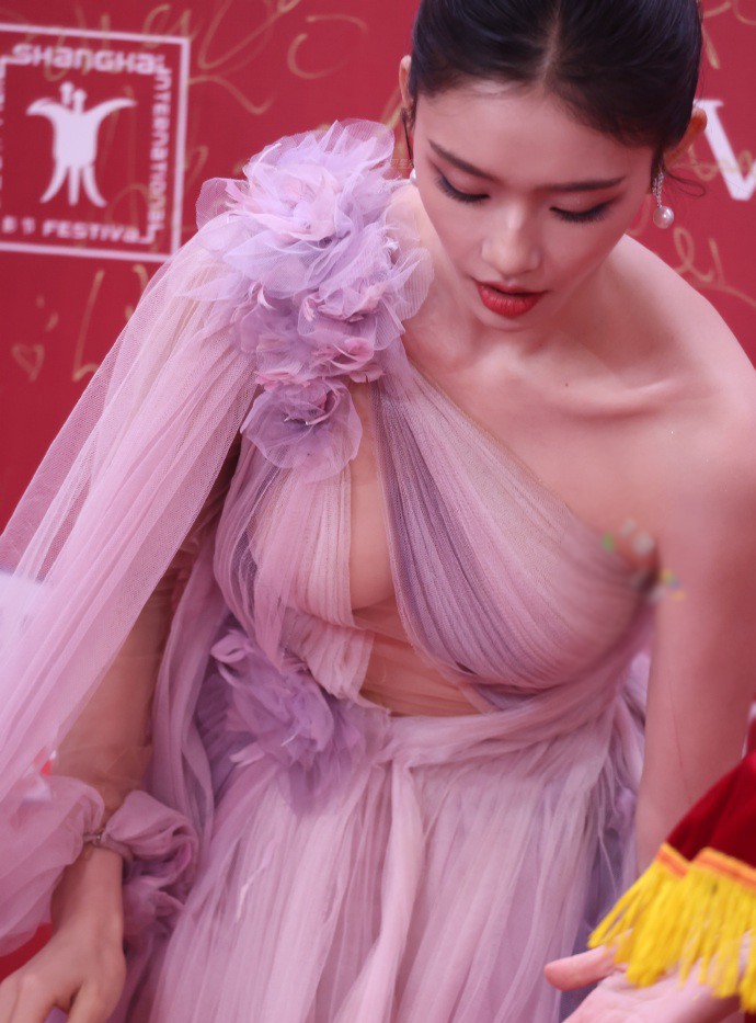 &#39;Mỹ nhân ngư&#39; Lâm Duẫn hở bạo - 3