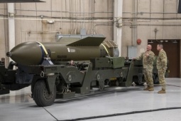 Lý do ông Trump quyết định không kích Iran