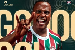 SAO Fluminense sút phạt ghi bàn đẹp mắt, fan so sánh với tuyệt phẩm của Messi