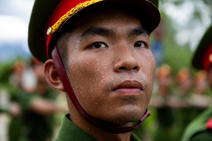 Mồ hôi thấm áo chiến sĩ CAND dưới nắng nóng 40 độ: Những hình ảnh xúc động trên thao trường, hướng đến lễ diễu binh 2/9 - 10