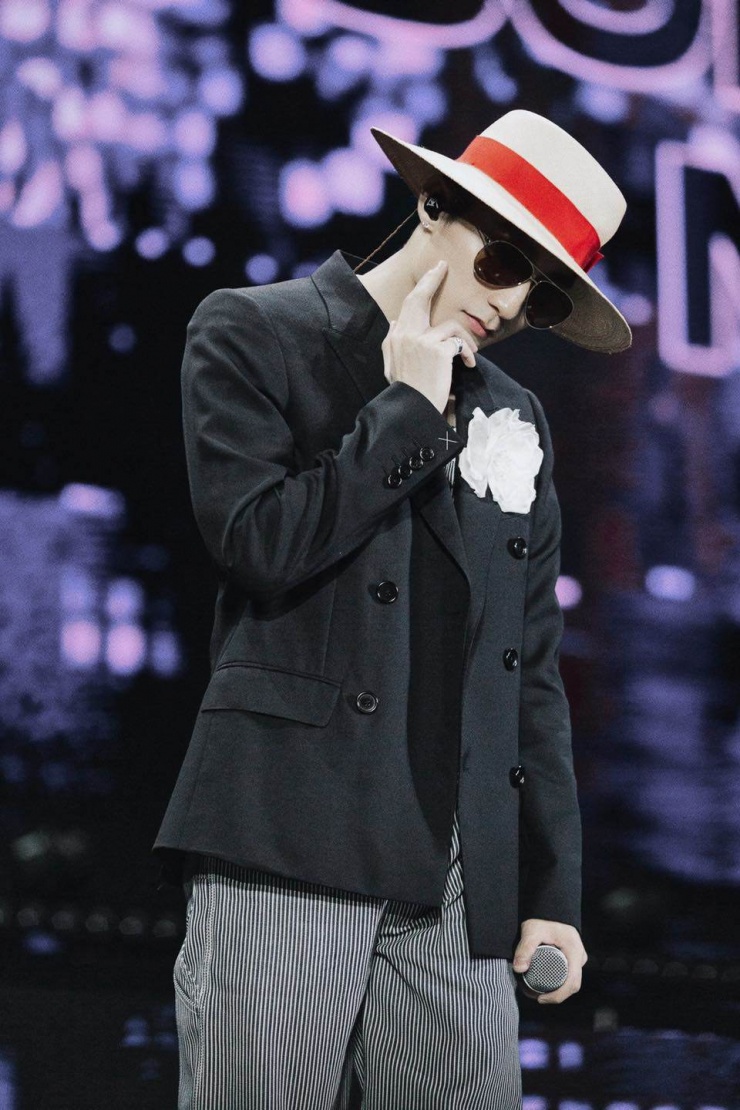 G-Dragon và Sơn Tùng luôn được so sánh với nhau