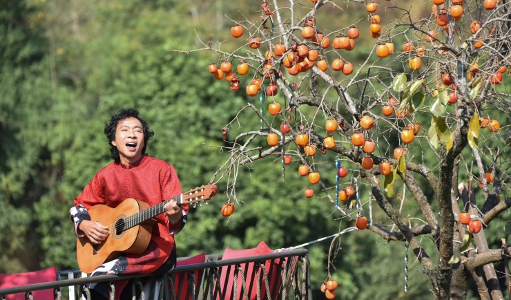 Việt Hoàn hiện tại sống bình yên và không ngại đi thêm bước nữa.