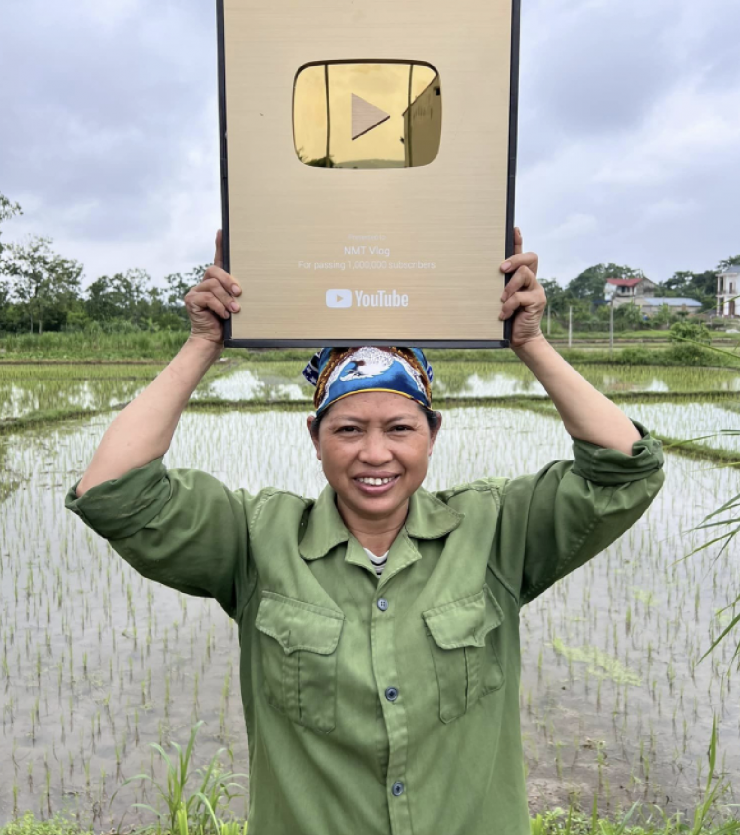 Người đứng sau &#39;đế chế ăn vặt - Ăn Cùng Bà Tuyết’ vừa thông báo giải thể ‘LÀ AI, GIÀU CỠ NÀO mà đóng thuế thu nhập hàng trăm triệu đồng? - 3