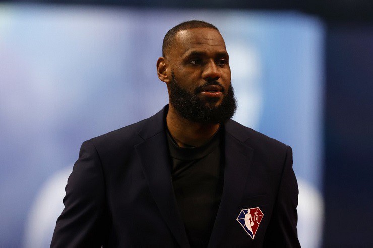 LeBron James – cầu thủ ghi điểm nhiều nhất lịch sử NBA hiện có giá trị tài sản ròng 1,2 tỷ USD.
