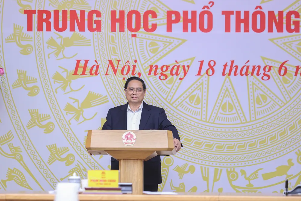 Thủ tướng Chính phủ Phạm Minh Chính phát biểu tại Hội nghị trực tuyến toàn quốc về công tác chuẩn bị kỳ thi tốt nghiệp THPT 2025, ngày 18-6. Ảnh: VGP