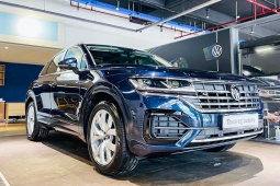 Xe Volkswagen Touareg nhập khẩu giảm giá 600 triệu liệu có thoát cảnh " Ế "