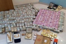 Đập vỡ tường nhà vệ sinh, phát lộ khối tài sản phi pháp khổng lồ