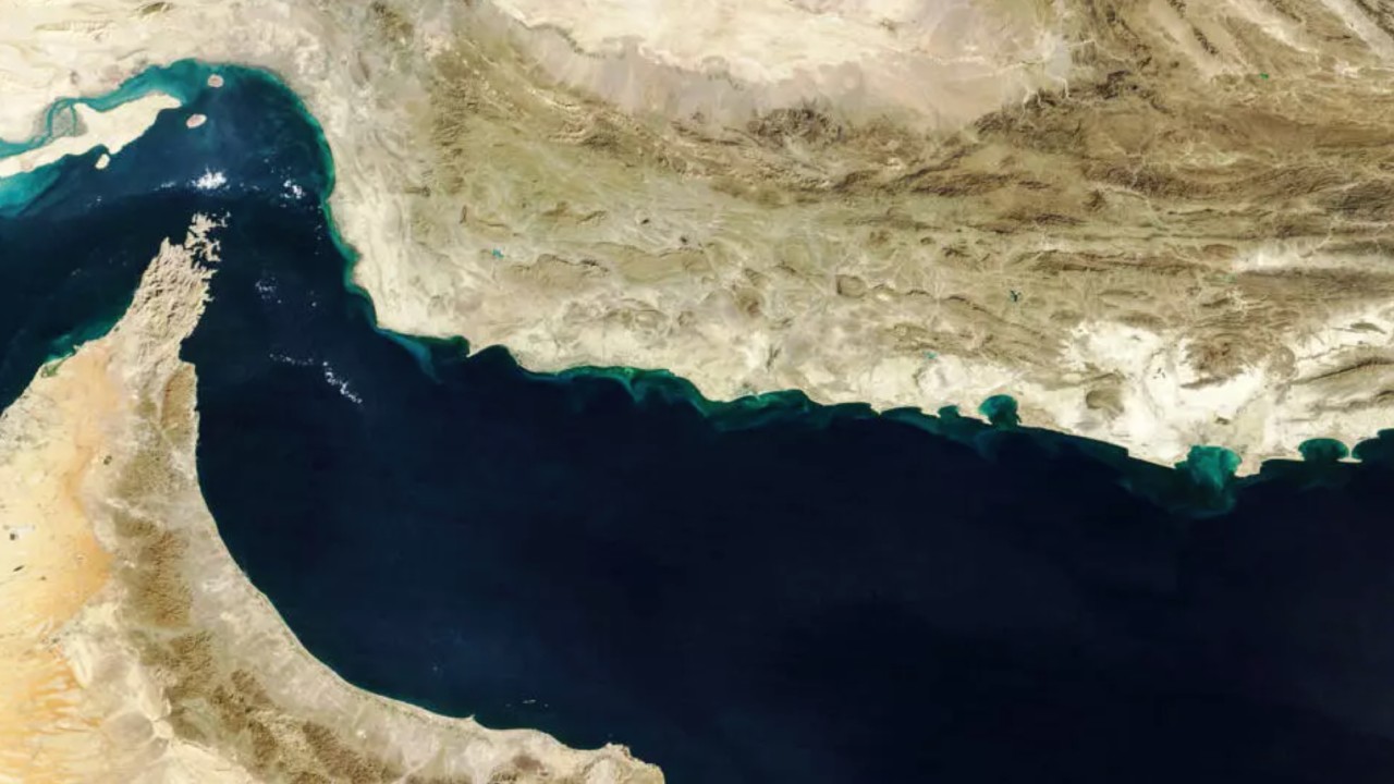 Hình ảnh vệ tinh của eo biển Hormuz. (Ảnh: NASA)