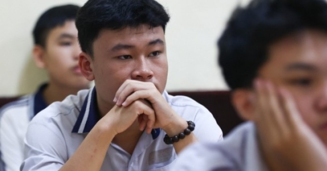 Phổ điểm Toán, Văn, Tiếng Anh thi lớp 10 của TP HCM