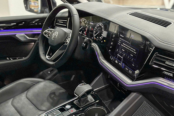 Xe Volkswagen Touareg nhập khẩu giảm giá 600 triệu liệu có thoát cảnh 