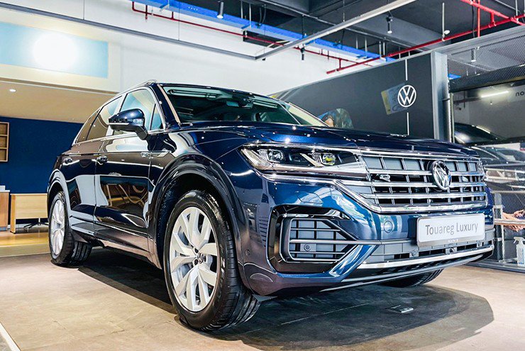 Xe Volkswagen Touareg nhập khẩu giảm giá 600 triệu liệu có thoát cảnh 