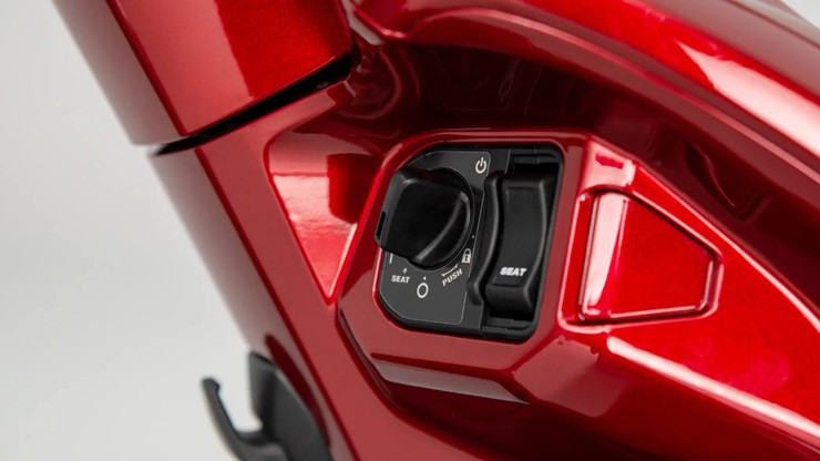 Honda Vision 110 bán tại trời Âu giá tới trăm triệu đồng - 4