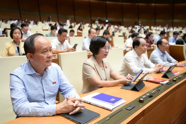 Các ĐBQH tham dự Kỳ họp thứ 9, Quốc hội khóa XV.