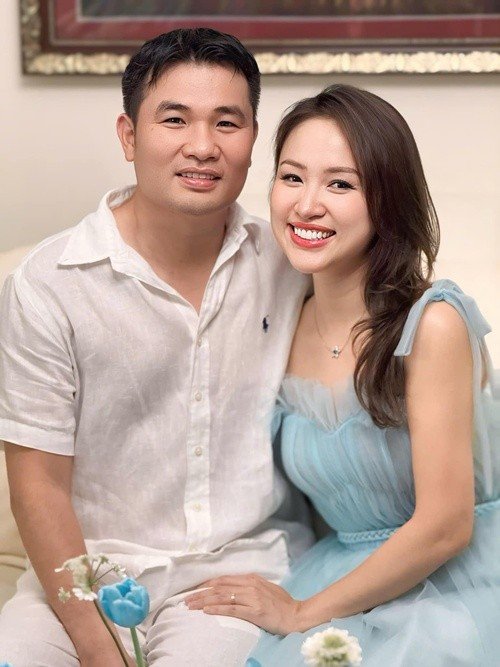 Nữ MC từng chia sẻ, cô là người độc lập tài chính. Ảnh: FB Vân Hugo.