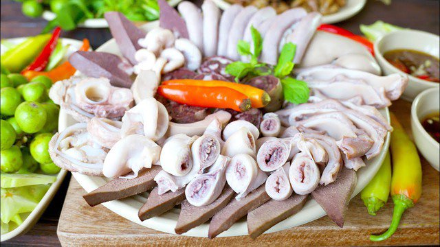 Hạn chế thực phẩm có hàm lượng purin cao như nội tạng động vật giúp ngăn ngừa sỏi acid uric.