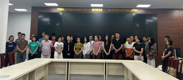 Các bị can bị khởi tố trong vụ án. Ảnh: Công an TP Hà Nội