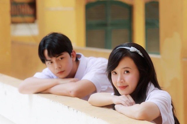 Ở tuổi 36, Midu vẫn tự tin vào vai nữ sinh nhờ ngoại hình trẻ trung, ngọt ngào. Ảnh: ĐPCC.