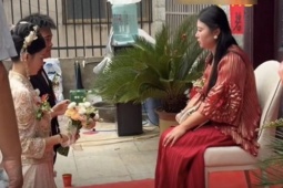 Mẹ vợ sinh năm 1988 gây sốt mạng, nhiều người bình luận hài hước