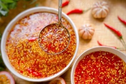 Cách pha nước mắm chua ngọt ngon đỉnh chóp, tỏi ớt nổi, để cả tháng không hỏng