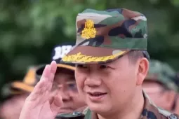 Thủ tướng Campuchia thăm lực lượng tuyến đầu
