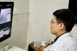 Ung thư tuyến giáp tăng nhanh ở phụ nữ trẻ: Nhận biết sớm để không  ' chạy sau bệnh ' 