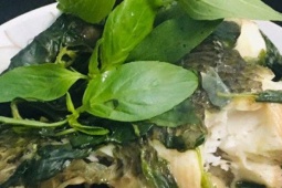 Cây rau thơm trong tô bún lại là  ' khắc tinh '  của cao huyết áp và cholesterol xấu