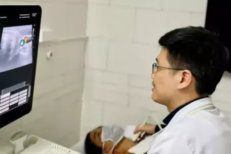 Ung thư tuyến giáp tăng nhanh ở phụ nữ trẻ: Nhận biết sớm để không 'chạy sau bệnh'