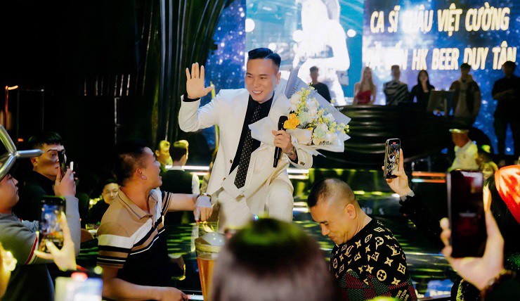 Sau khi ra tù, Châu Việt Cường quay trở lại hoạt động nghệ thuật.
