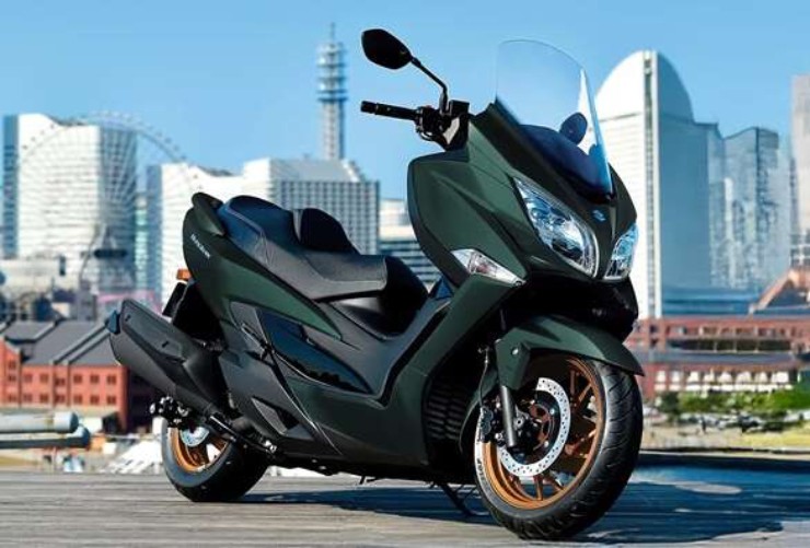 Ra mắt 2025 Suzuki Burgman 400 màu mới, đe nẹt Yamaha XMAX - 2