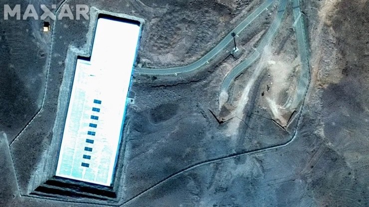 Không rõ Iran có di dời vật liệu hạt nhân và tài liệu nhạy cảm ở Fordow trước khi lấp lối vào hay không. Ảnh: Maxar.
