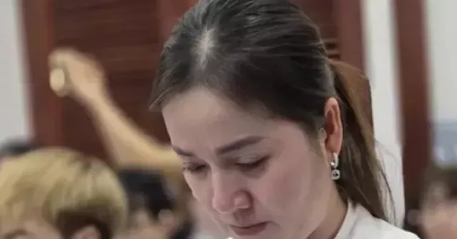 Tình huống phải hoãn phiên tòa của con nuôi NSƯ...