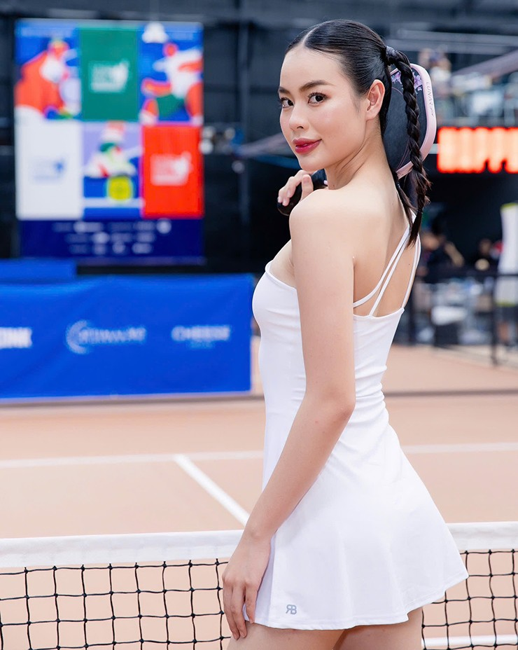 Ánh Vương chia sẻ rằng pickleball không chỉ là môn thể thao giúp cô thư giãn trí óc và tăng cường sự phối hợp với đồng đội, mà còn là cơ hội để cô kết nối với nhiều người giỏi ở các lĩnh vực khác nhau, tạo nên những mối quan hệ quý giá và niềm vui mỗi khi ra sân. Cô luôn cố gắng cải thiện tư duy chiến thuật và khả năng quan sát để nâng cao trình độ thi đấu.
