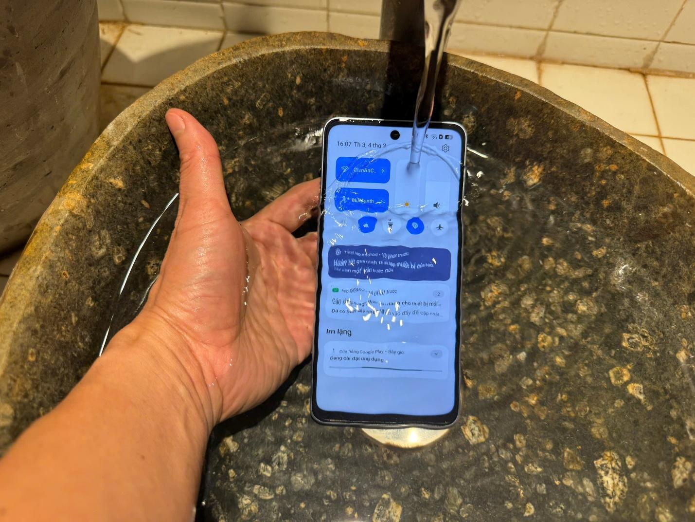 OPPO A5 Pro là chiếc điện thoại phổ thông với những tính năng đáng chú ý