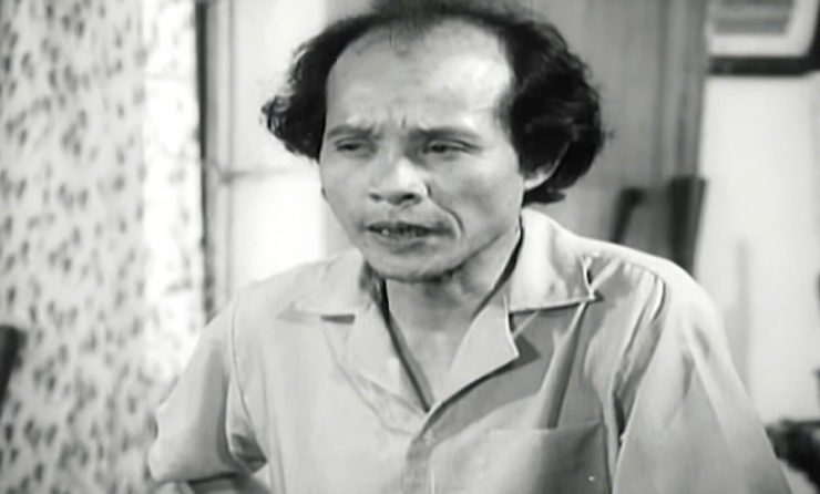 Nghệ sĩ Văn Toản thể hiện vai Bổng - anh vợ của tướng Tuấn - người thực dụng, hám tiền. Nhân vật là biểu tượng cho sự tha hóa đạo đức trong xã hội.